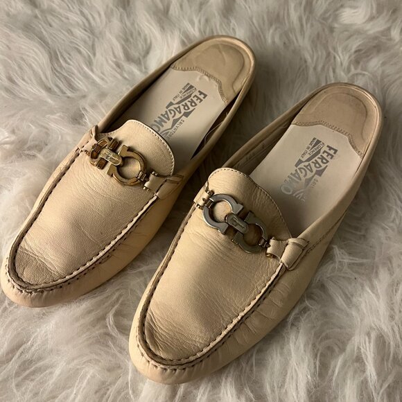 Salvatore Ferragamo Creme Leather Logo Slip On Mule Loafers - Picture 2 of 4